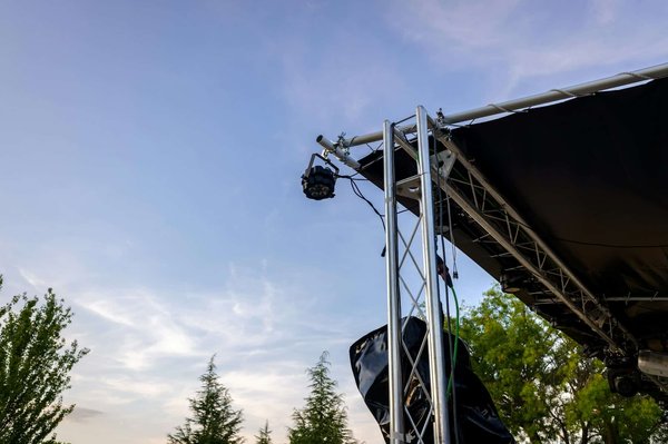 Quelles sont les caractéristiques d'un stand parapluie?