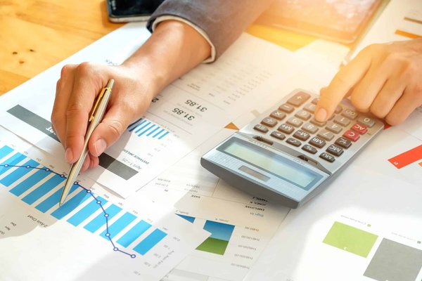 Comment calculer et verser les droits d'auteur ?